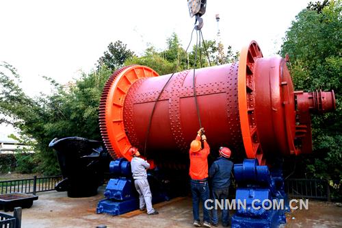 曾冶炼出新中国第一炉铜水的金隆铜业有限公司，十分注重对工业遗产的保护利用，充分运用新中国第一座铜冶炼厂的历史优势，利用拥有的历史遗存工业文物，强化对职工的爱国、爱厂教育。该公司多年来一直精心保存、维护着新中国第一座铜冶炼厂使用过的炼铜转炉。