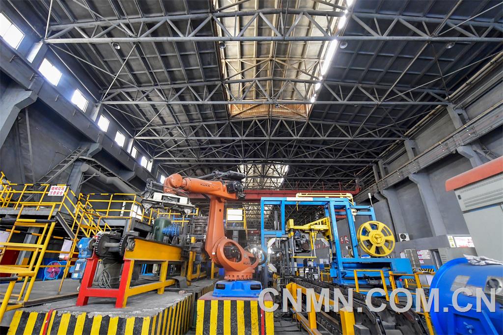 发挥科技人才智库作用，铅合金实现智能化生产