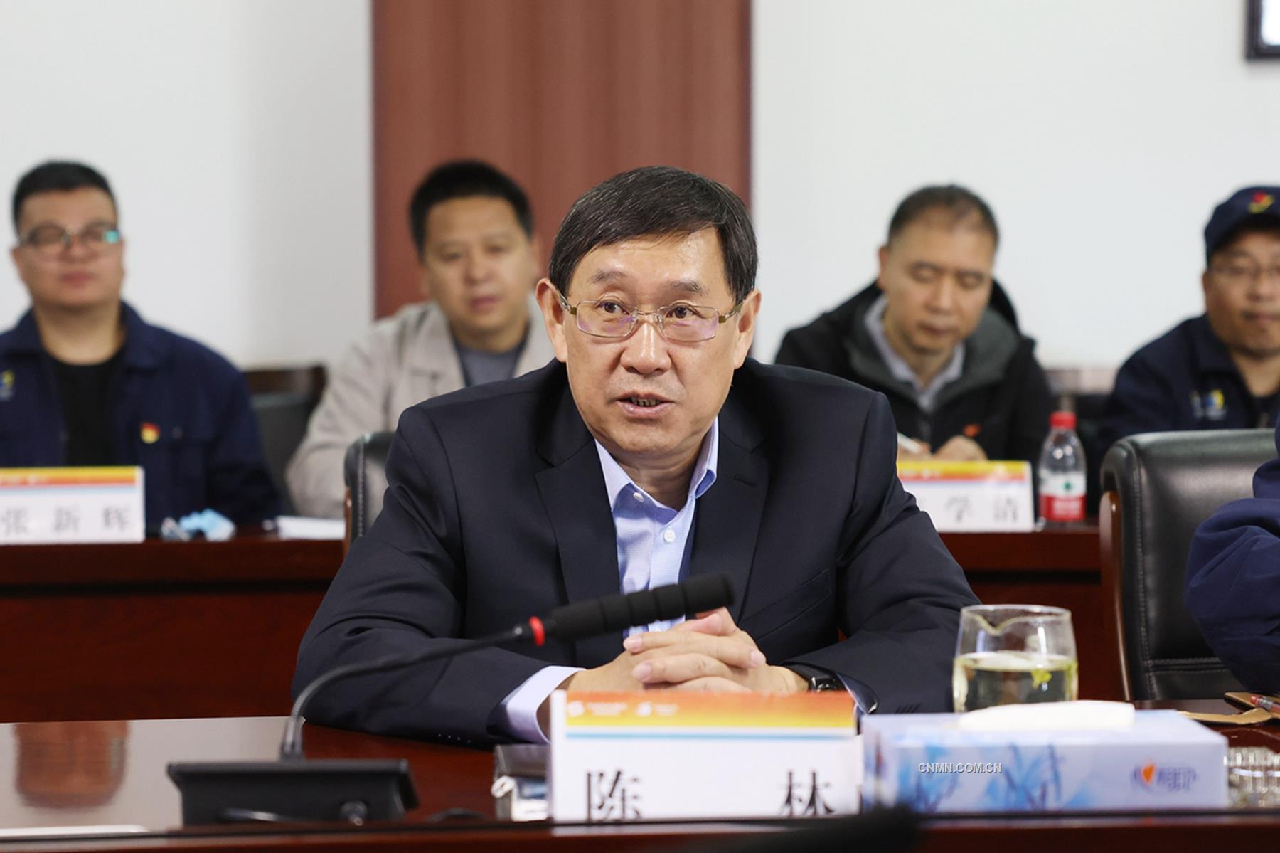 何院士一行来访中色东方