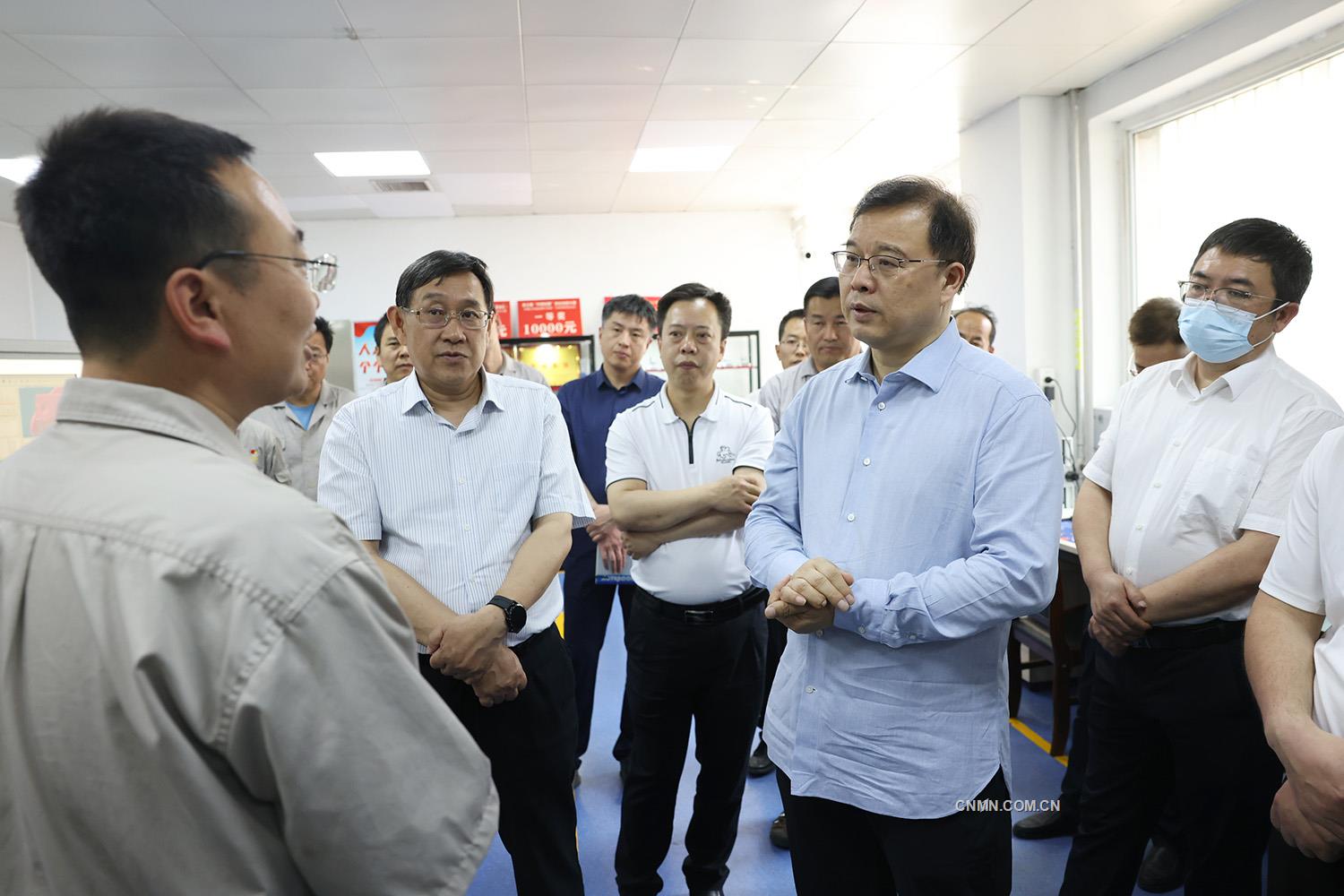 中国有色集团党委书记、董事长奚正平赴中色东方6