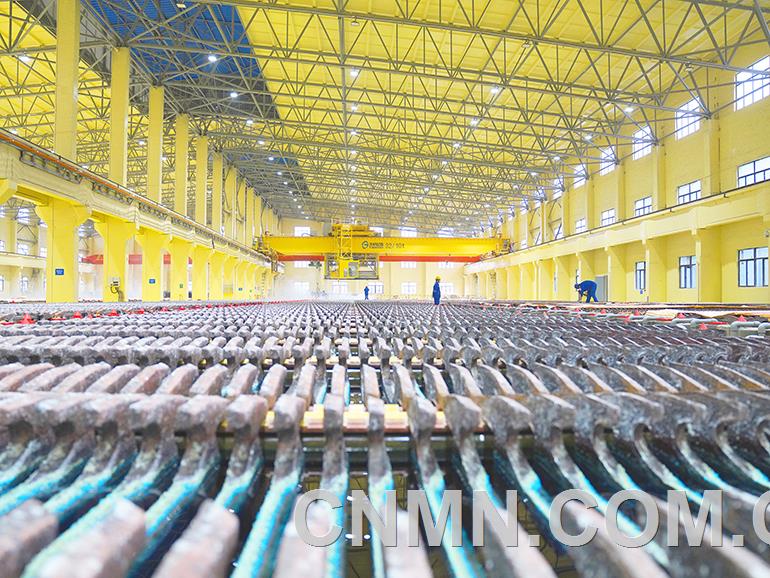 40万吨电解(汪敏摄)