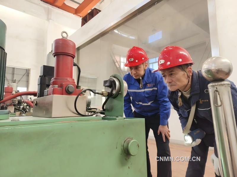 排查设备隐患筑安全