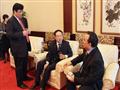 陈全训会长与参会嘉宾在会议期间进行亲切交流
